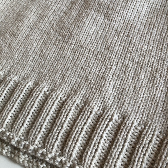 Handmade knitted sweater - Picture 2 of 4